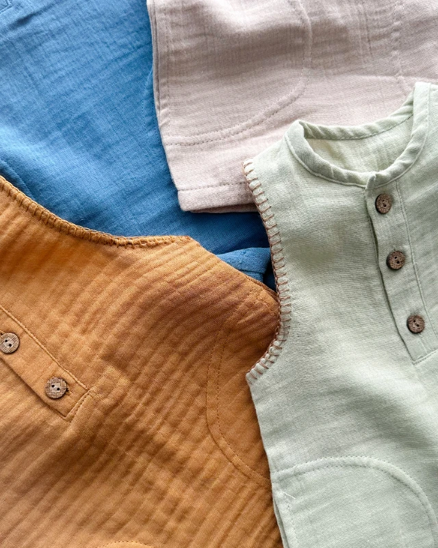 Tığ işi kol detaylı alttan çıtçıtlı muslin yazlık tulum 