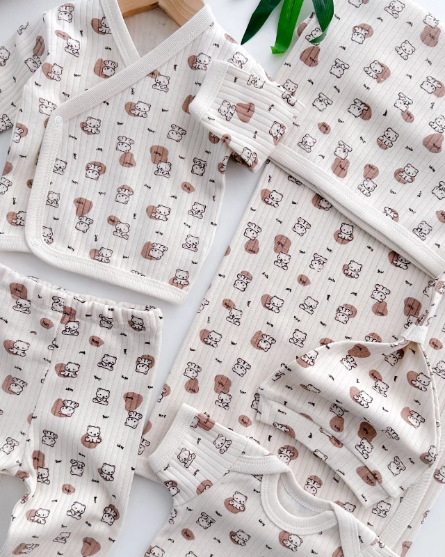 Smile bear desen fitilli mevsimlik kumaş yenidoğan 7 parça set 