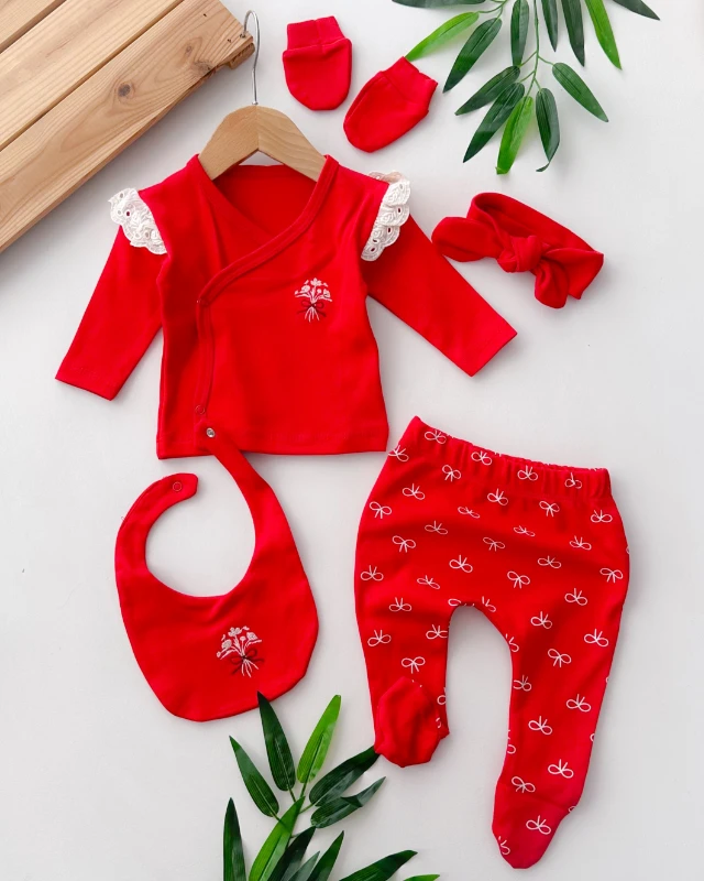 Kurdeleli demet çiçek nakışlı omzu dantelli yandan çıtçıtlı mevsimlik yenidoğan 5 parça hastane çıkışı