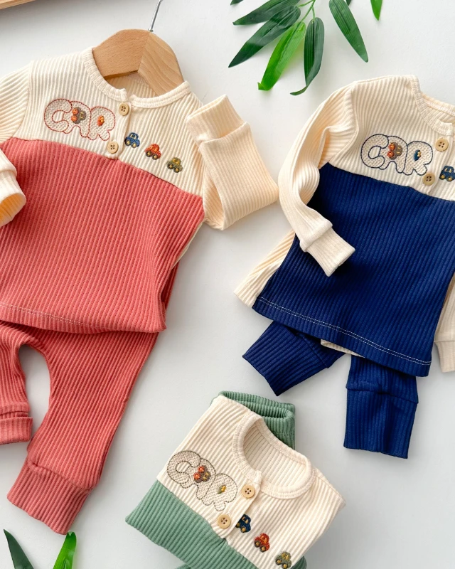 Car punch ahşap düğme detaylı ribana kumaş mevsimlik 2 parça takım