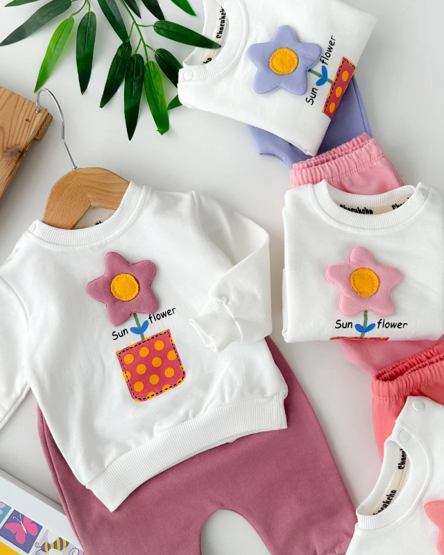 Çiçek kabartmalı omuzdan çıtçıt detaylı mevsimlik 2 parça takım