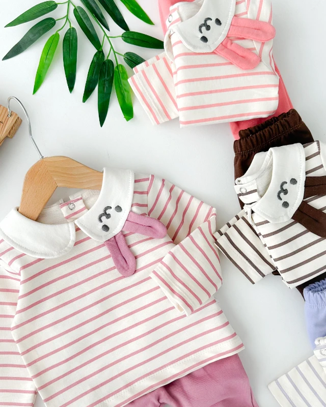 Yakada kulak detaylı arkadan çıtçıtlı çizgi detaylı mevsimlik 2 parça takım