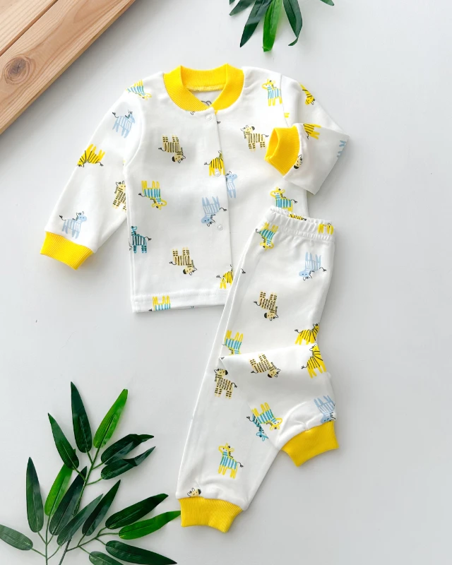 Renkli zebralar desen önden çıtçıtlı mevsimlik 2 parça pijama takımı