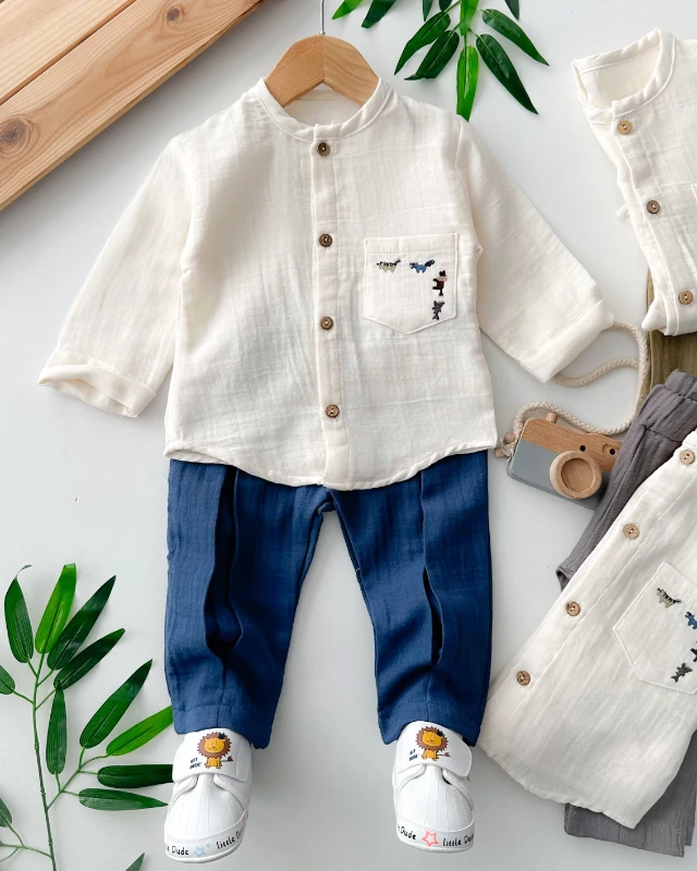 Cepte sevimli hayvan nakışları önden düğmeli hakim yaka muslin 2 parça takım