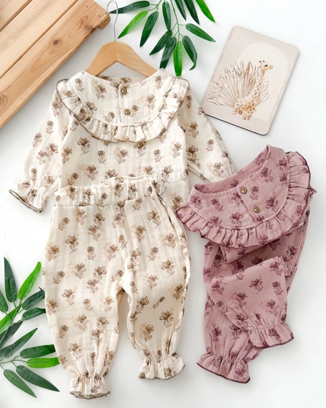 Narin soft çiçekler kolları ve paçası büzgü detaylı muslin 2 parça takım