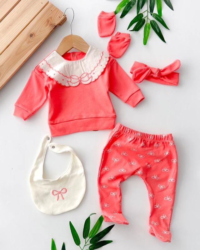 Kurdela nakış yaka detaylı mevsimlik 5 parça hastane çıkışı