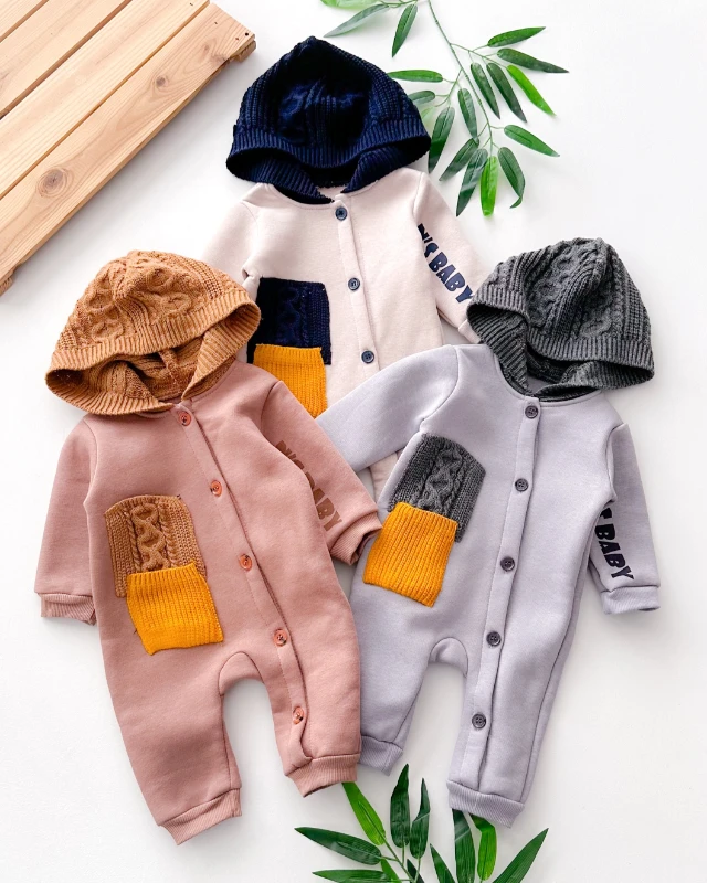 Triko kapüşon ve cep detaylı boydan düğmeli şardonlu kışlık tulum