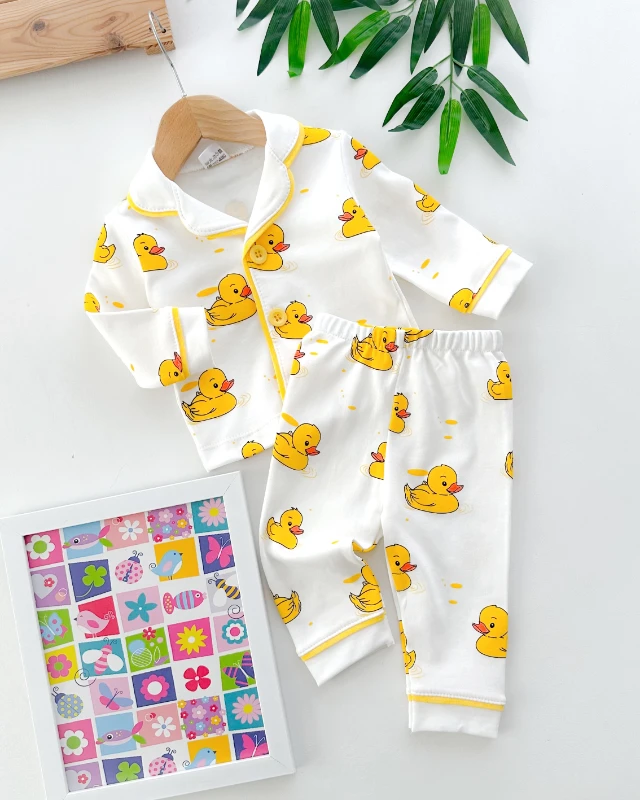 Sevimli ördek baskılı önden düğmeli mevsimlik 2 parça pijama takımı