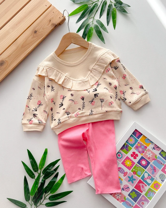 Kelebekler ve uğur böcekleri baskılı fitilli kumaş mevsimlik 2 parça takım