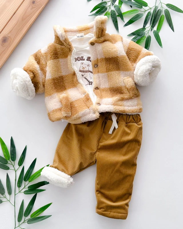 Minik kareler desen çeket içi kürklü kadife pantolonlu kışlık 3 parça takım