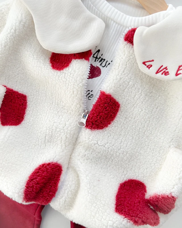 La vie en rose nakışlı iri kalpli peluş içi astarlı ceketli kışlık 3 parça takım
