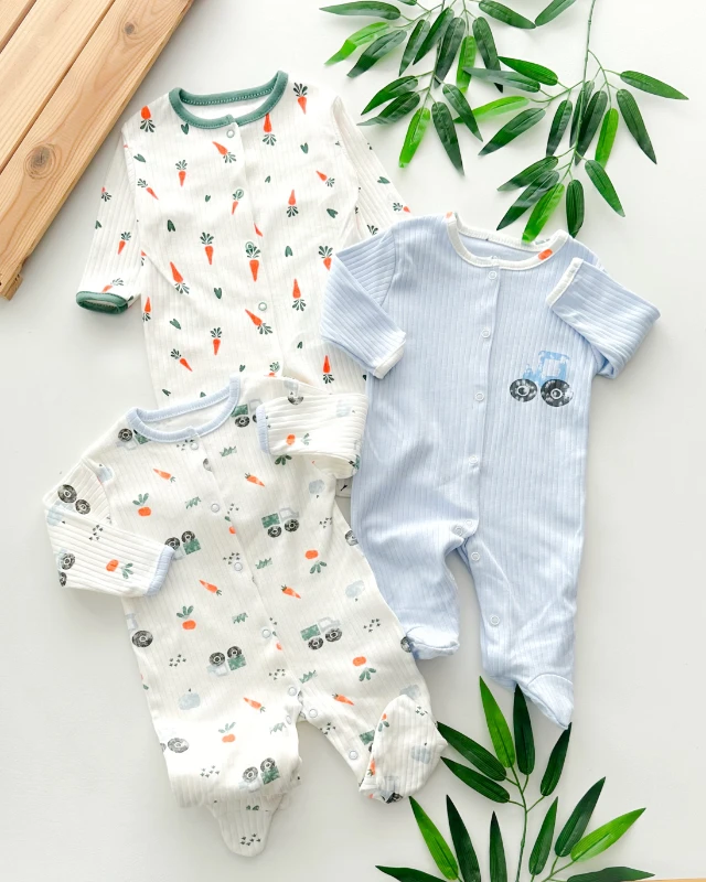 Traktör ve havuç baskılı önden çıtçıtlı ayaklı mevsimlik 3lü tulum set 