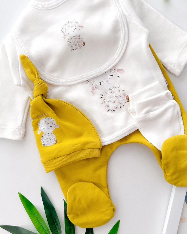 Çiçekli kuzucuk baskılı yandan çıtçıtlı 5 parça mevsimlik yenidoğan set