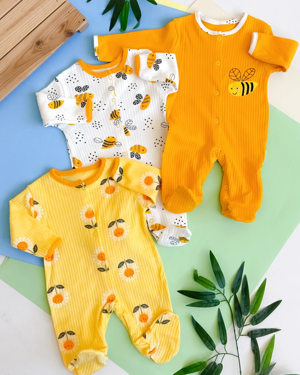 Şirin arı ve ayçiçekleri desen boydan çıtçıtlı ayaklı mevsimlik 3 parça tulum set