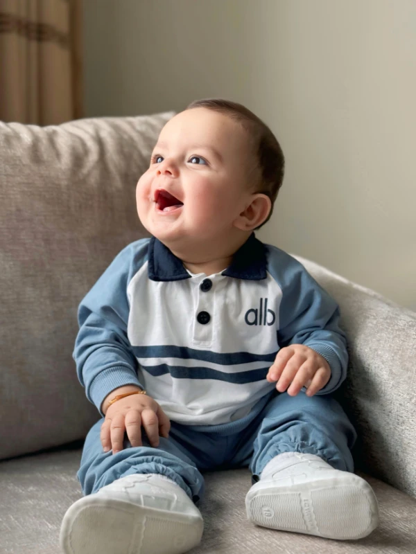 Allo yazılı gömlek yaka detay bilekten büzgülü eşofman mevsimlik 2li takım 