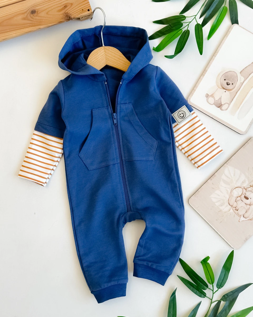 Kollarda çizgi detay kapüşonlu mevsimlik bebe tulum