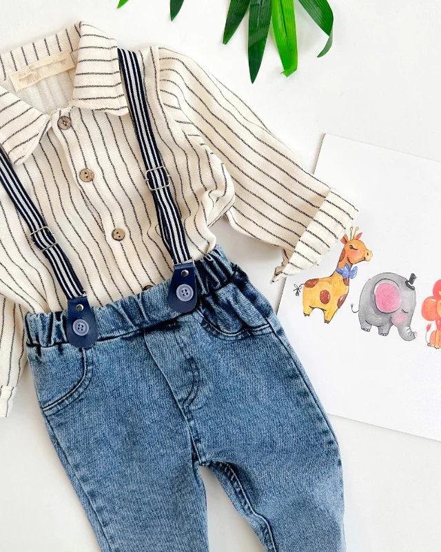 Çizgili keten gömlekli askı detaylı kot pantolonlu mevsimlik 2 parça takım