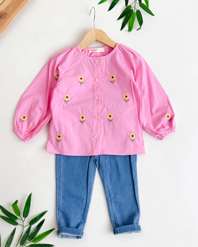 Zarif ayçiçekleri nakışlı keten gömlekli 2li kız çocuk takım