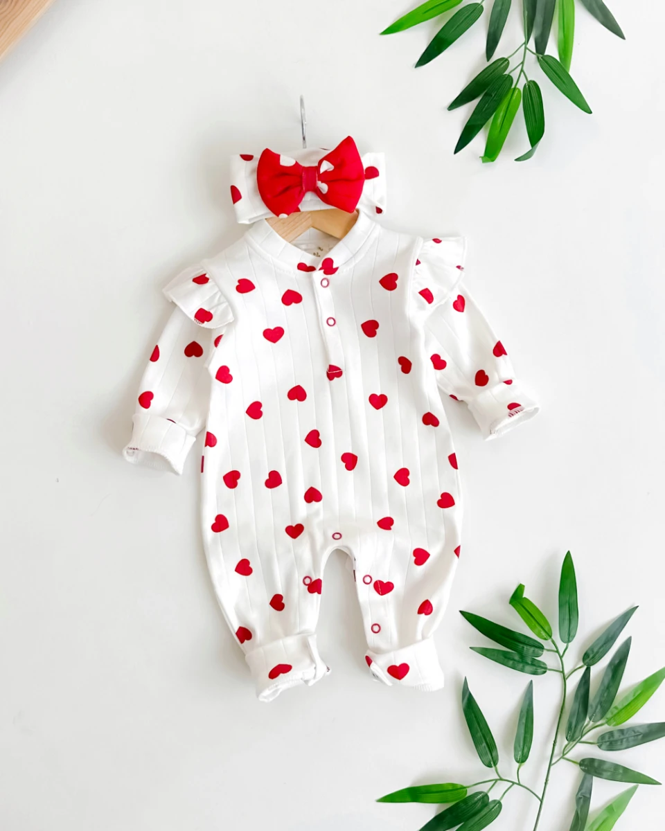 Kalp detaylı fiyonk bandanalı kız bebe tulum