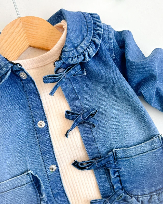Fiyonk detaylı kot ceketli kız bebe takım