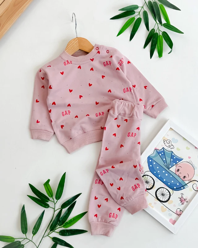 Gap kalp baskılı bisiklet yaka mevsimlik 2li kız bebe takım