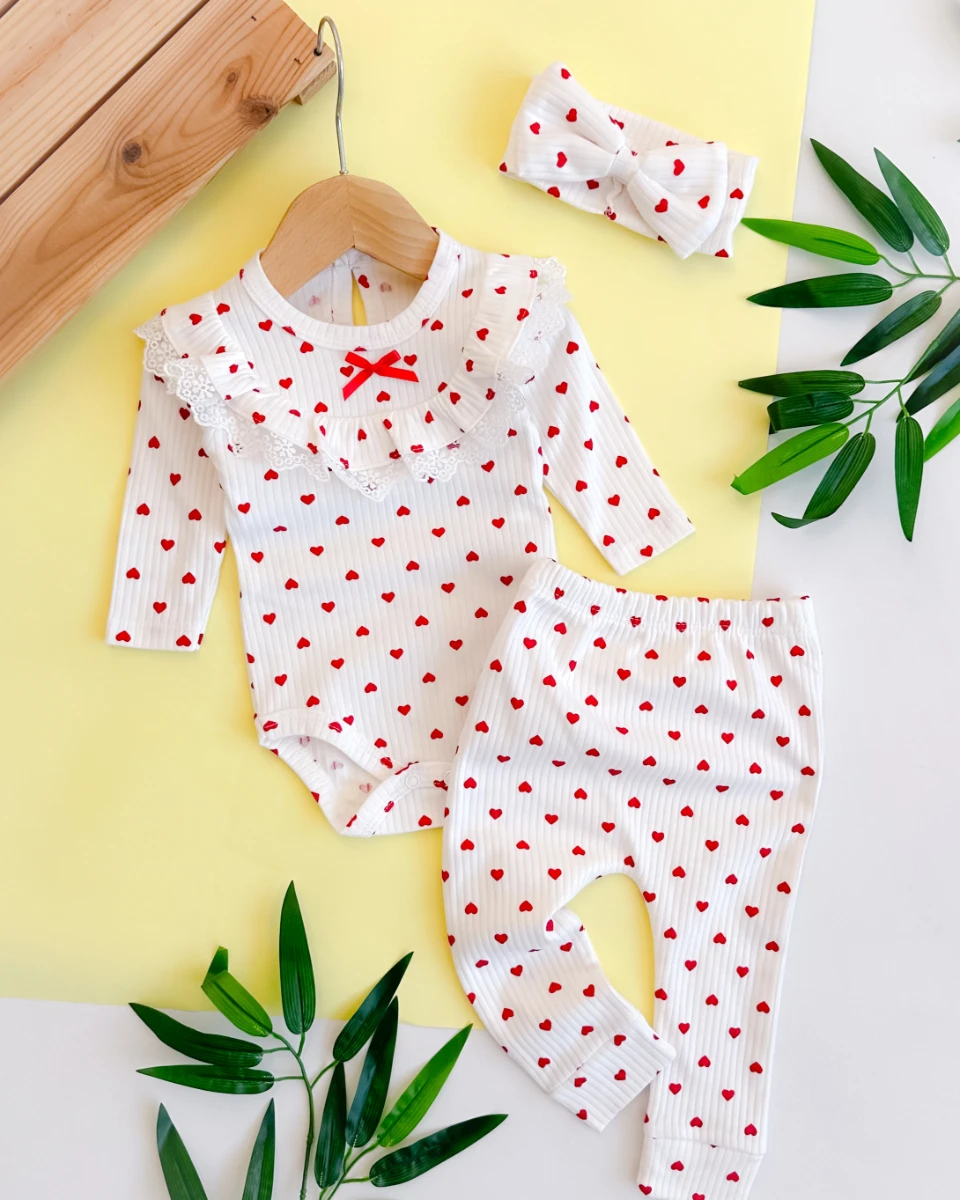 Güpür fırfır yakalı minik kalpler desen bandanalı mevsimlik 3 parça takım