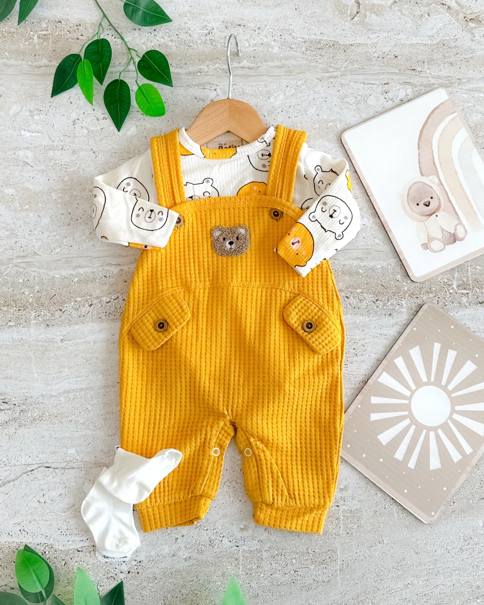 Ayıcık detay alttan çıtçıtlı çorap hediyeli mevsimlik 2 parça salopet set 