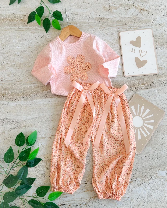 Çiçek desen şalvar pantolonlu mevsimlik 2 parça bebe takım 