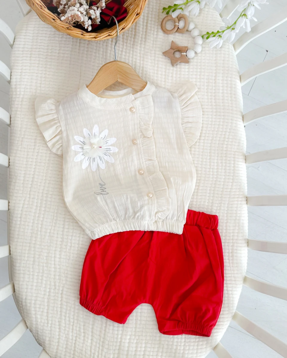 Papatya detaylı şortlu yazlık kız bebe takım