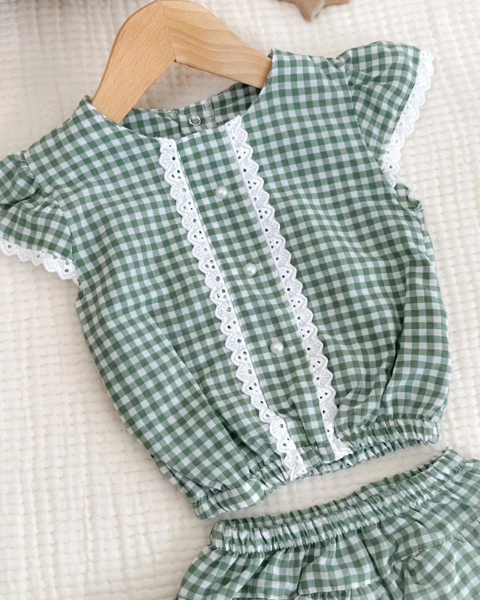 Pötikare dantel detaylı kendinden kilotlu yazlık 2li kız bebe takım