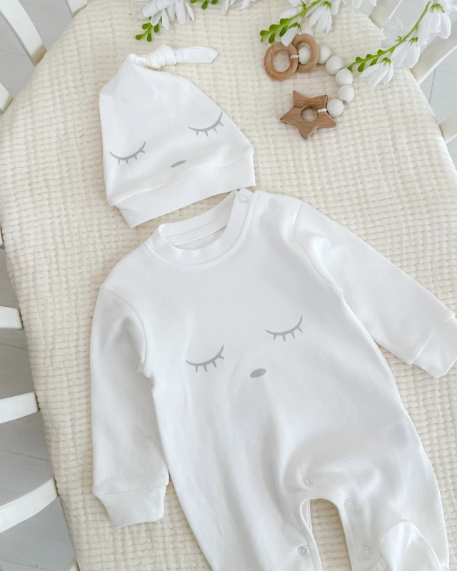 Uykucu bebek şapkalı unisex bebe tulum