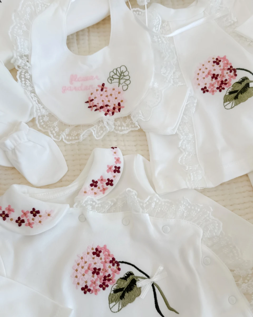 Ortanca nakış işlemeli fisto detaylı premium 11li 03 Ay Uyumlu kız Hastane Çıkış Seti 