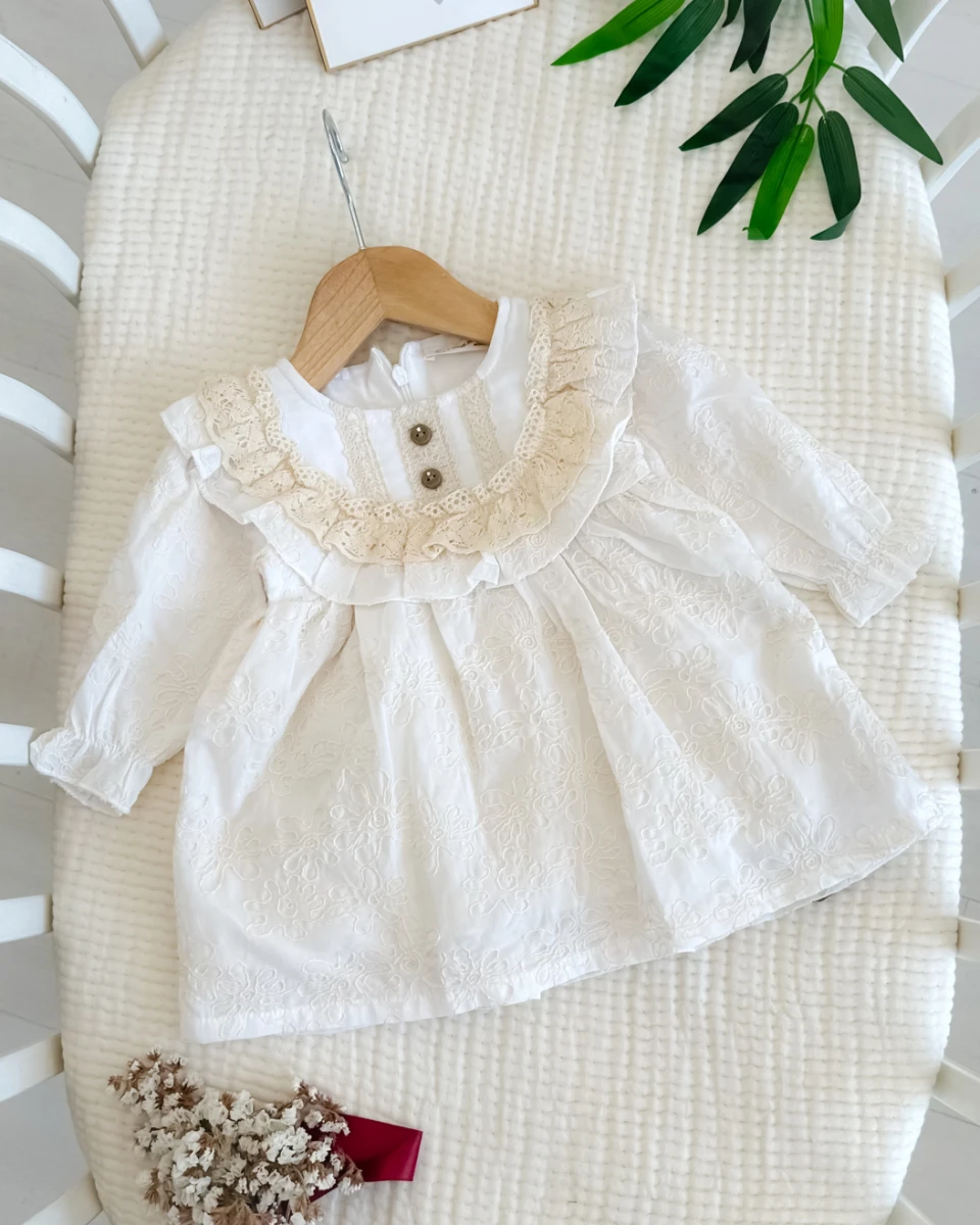 Güpür yaka desenli premium kız bebe elbise 