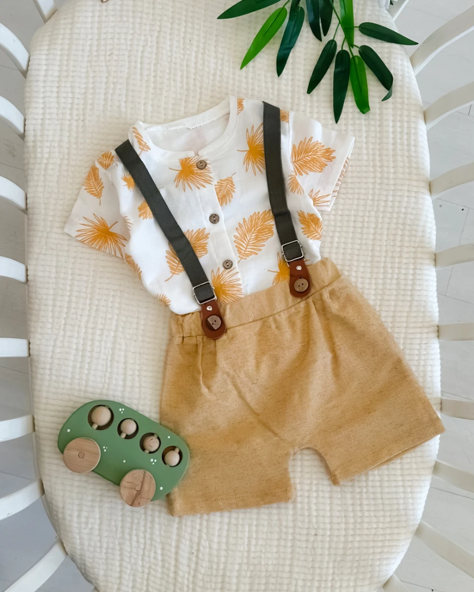 Renkli yapraklar baskılı çıkarılabilir askılı önden düğmeli yazlık 2 parça takım