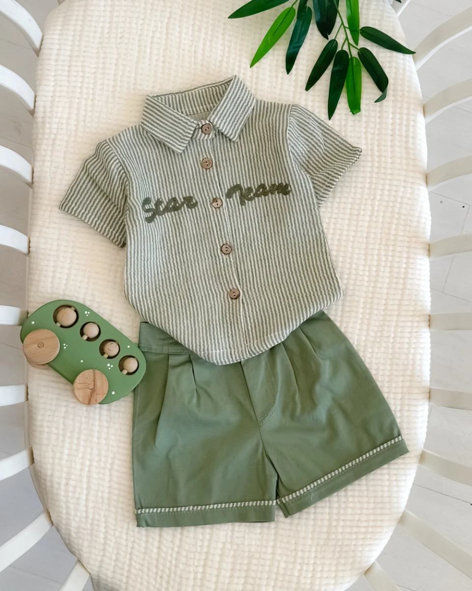 Star nakışlı ahşap düğmeli gabardin kumaş yazlık 2 parça takım