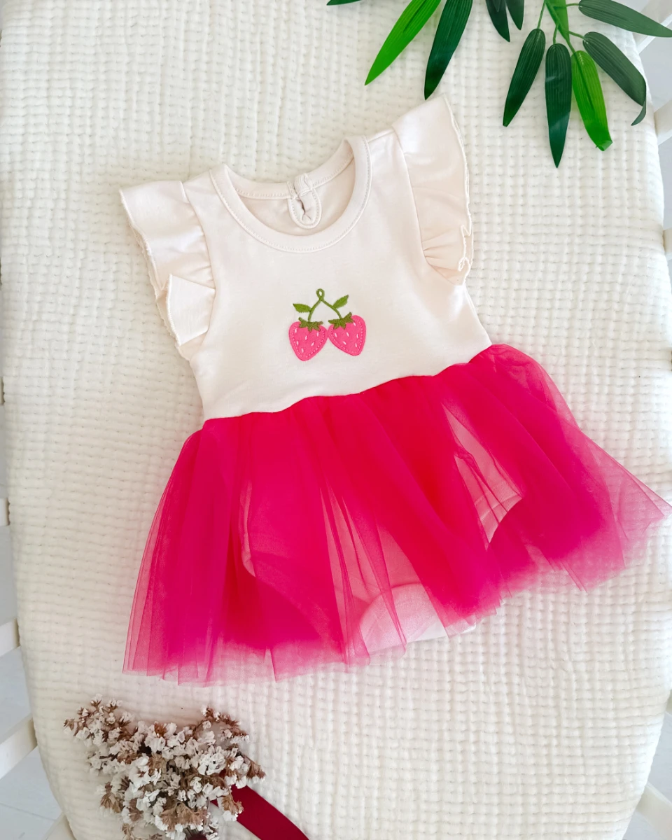 Çilek nakışlı tütülü çıtçıtlı badi