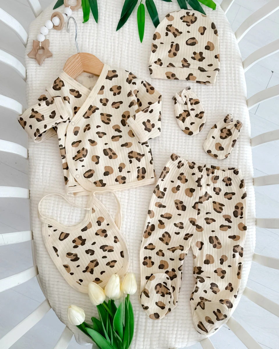 Leopar desen 5li yenidoğan kız hastane çıkışı