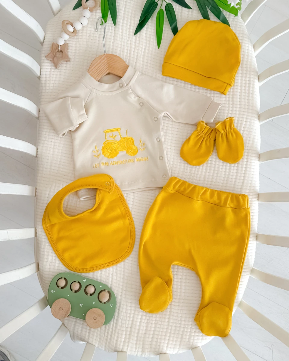 Traktör nakış detaylı erkek yenidoğan hastane çıkışı