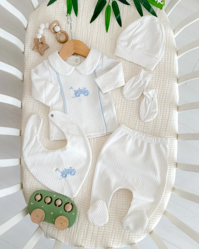 Car nakış detaylı erkek yenidoğan hastane çıkışı