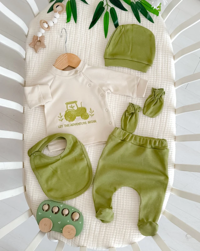 Traktör nakış detaylı erkek yenidoğan hastane çıkışı