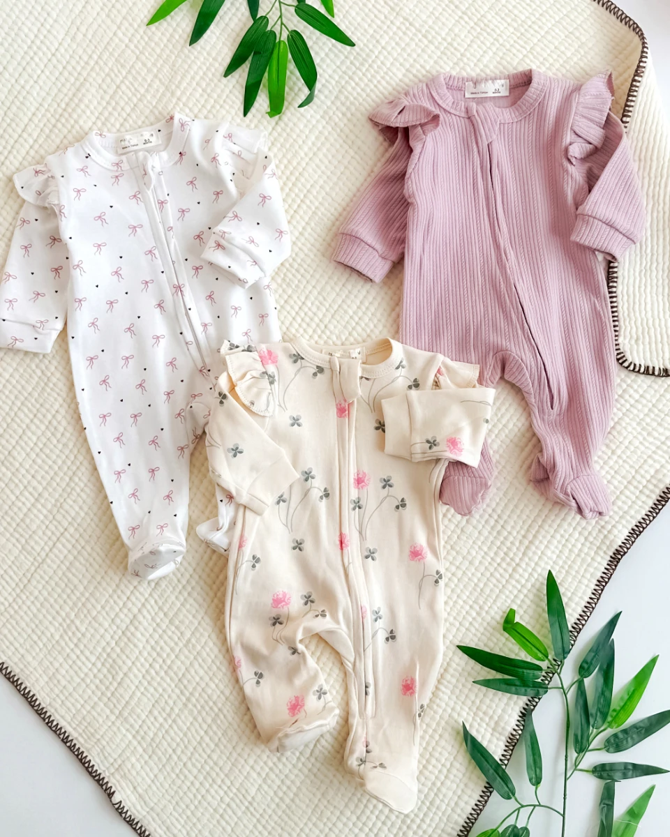 Fiyonk çiçek desenli 3lü kız bebe tulum 