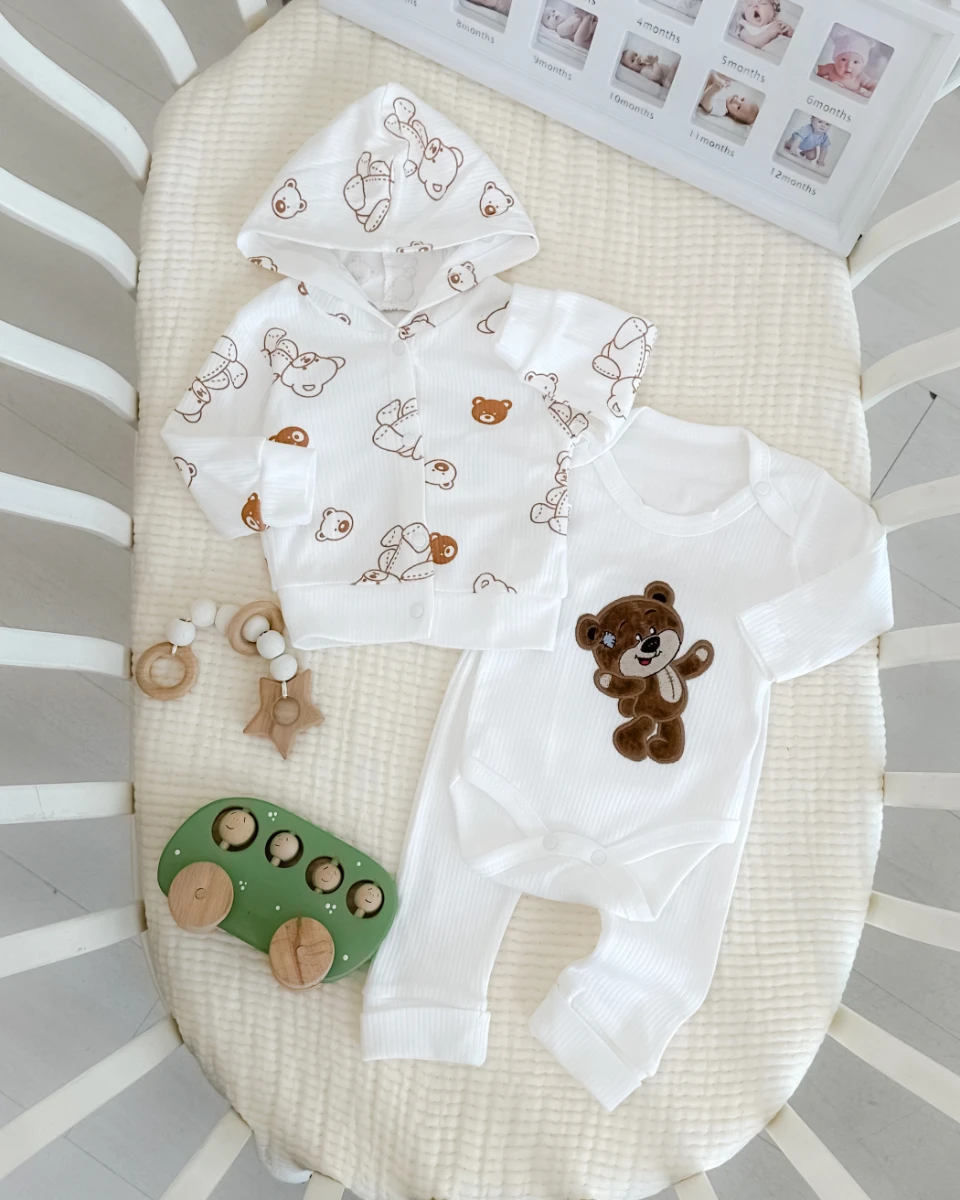 Gülümseyen kahve ayıcıklar baskılı kapüşon hırkalı 3 parça takım