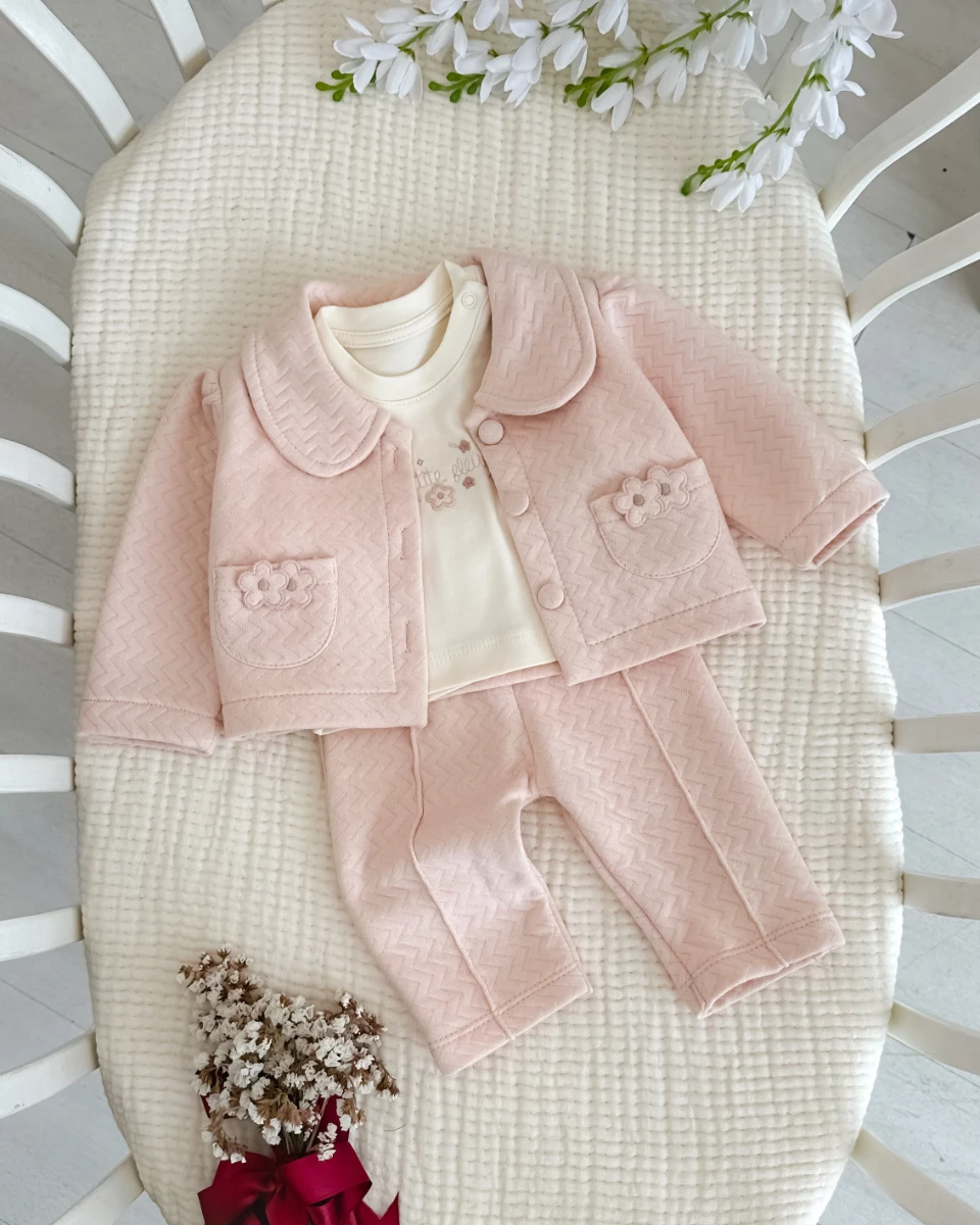 Cepte papatya detaylı düğmeli 3 parça takım 