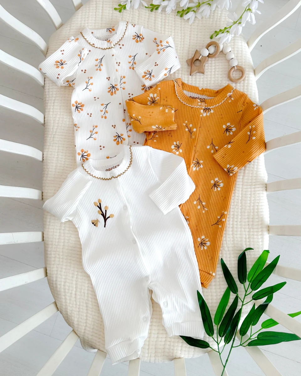 Dal desen oya işleme yakalı boydan çıtçıtlı 3 parça tulum set 