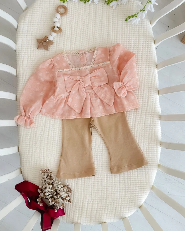 Balon kol büyük fiyonk detaylı mevsimlik 2 parça takım