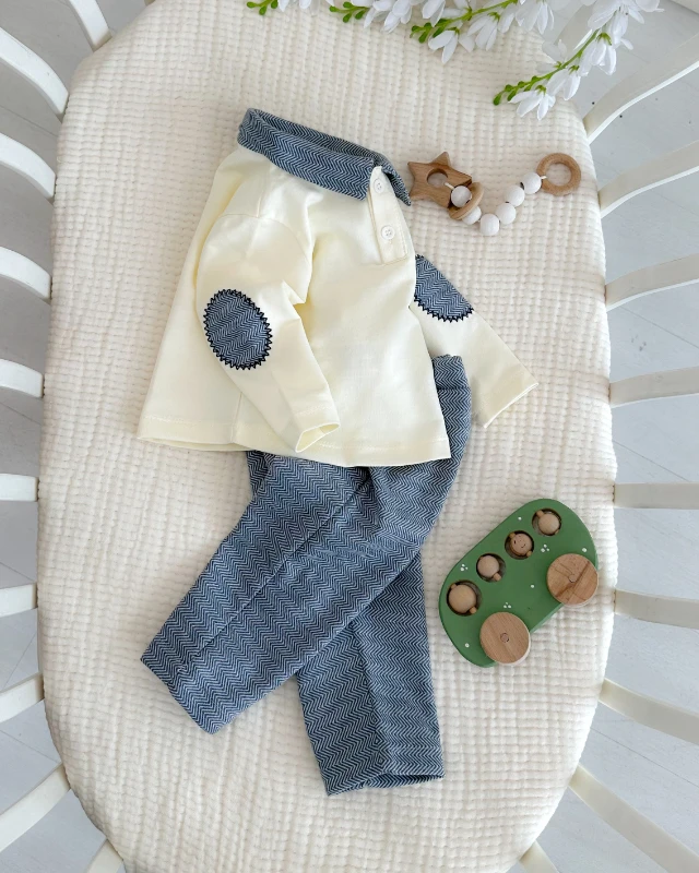 Kollarda yama detaylı mevsimlik 2 parça takım