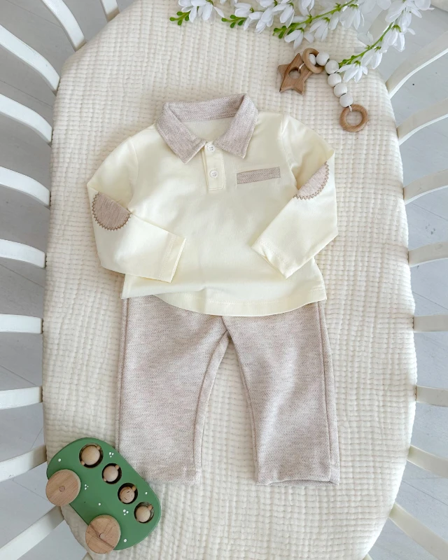 Kollarda yama detaylı mevsimlik 2 parça takım