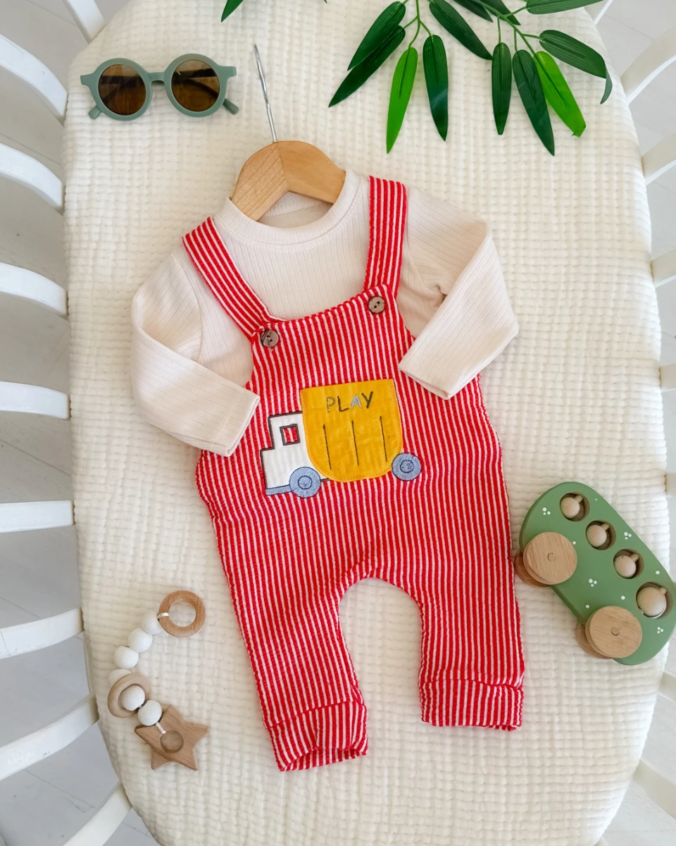 Play car ahşap düğme detay mevsimlik 2 parça salopet set 