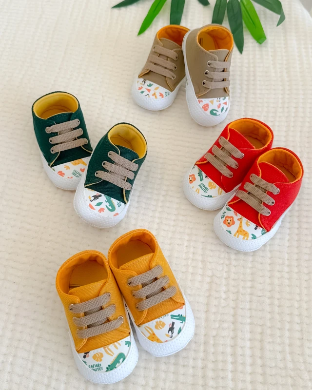 Safari detay bağcıklı bebek pappa