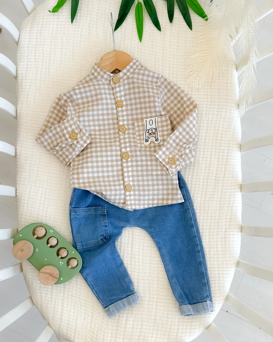 Gözlüklü yaramaz kedicik arma kare gömlekli mevsimlik 2li takım 